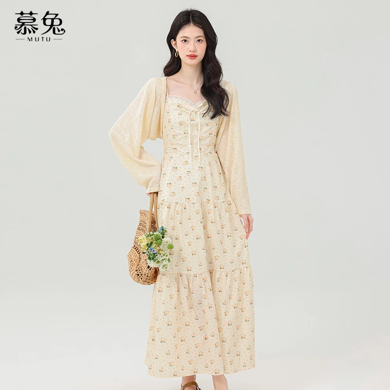 慕兔温柔风连衣裙两件套女2025春季新款吊带碎花裙外搭开衫两件套