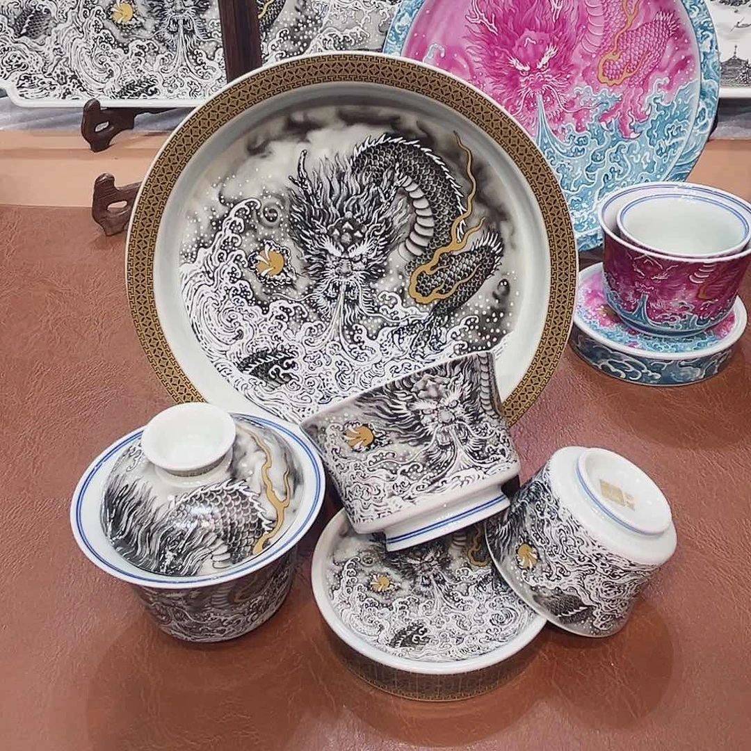 摆件景德镇陶瓷研究所工作的