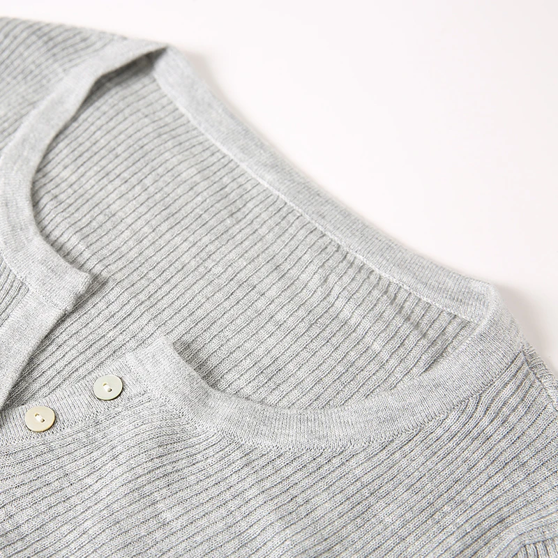 VIMAGE纬漫纪春季新款时尚通勤百搭显瘦打底针织衫女套头V1601217