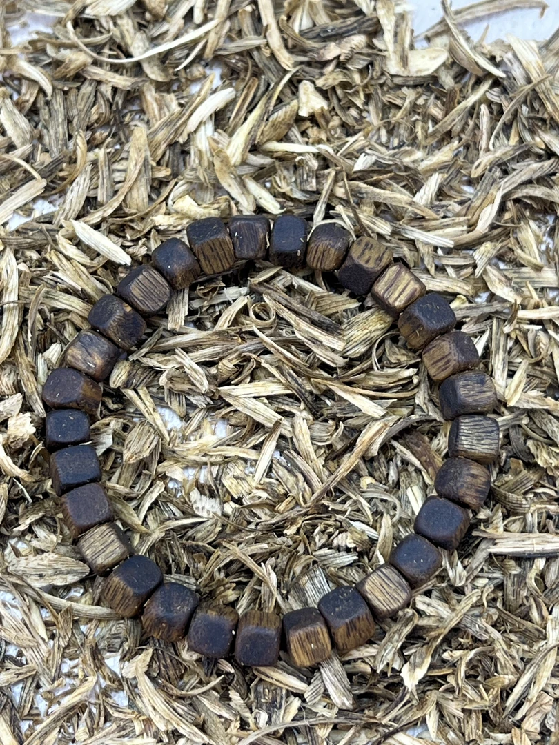 沉香张勺子奇楠方珠单圈手串5克多样性发一赠送沉香香包和手册