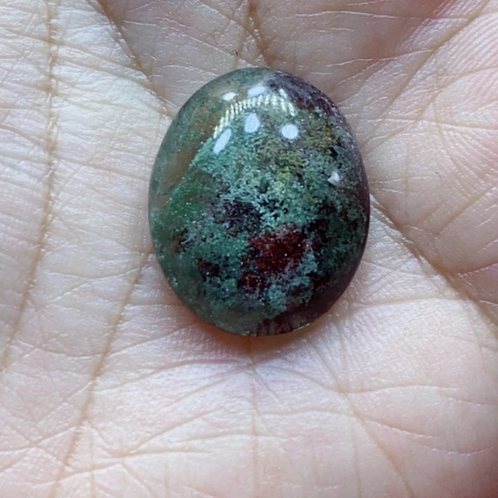 未镶嵌颈饰水晶，