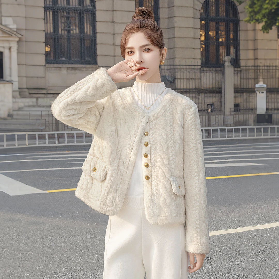 2024冬装新款女装圆领小香风宽松文艺风圆领长袖外套S44B7229A