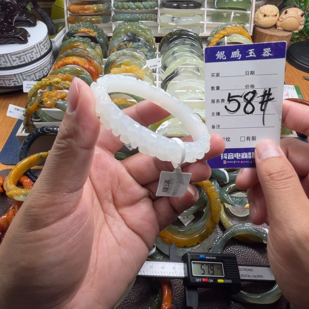 未镶嵌蛇纹石玉手镯