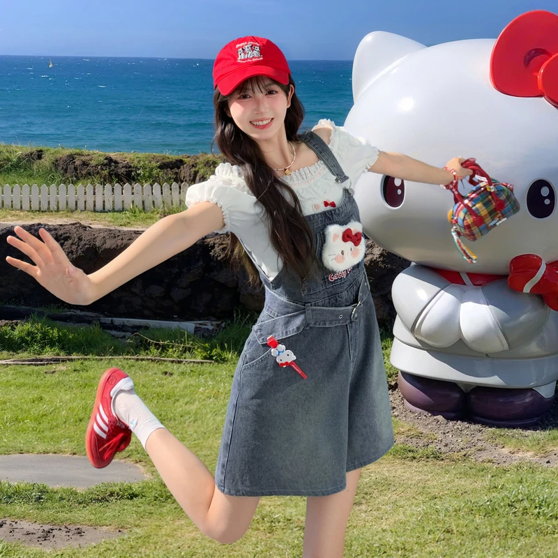 森女部落甜美原创卡通猫咪设计感直筒背带裤牛仔裤女2025初夏穿搭