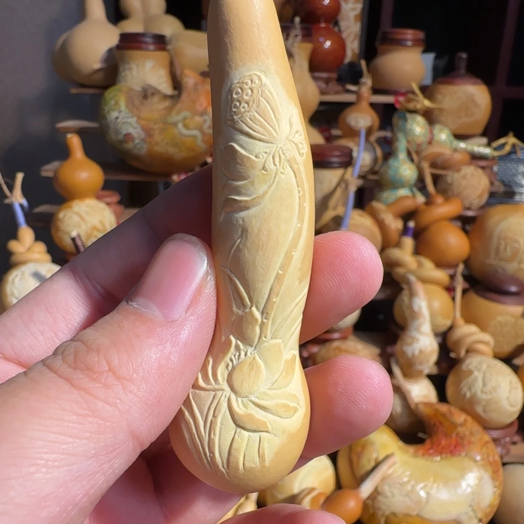 有机玻璃本捻荷花雕刻