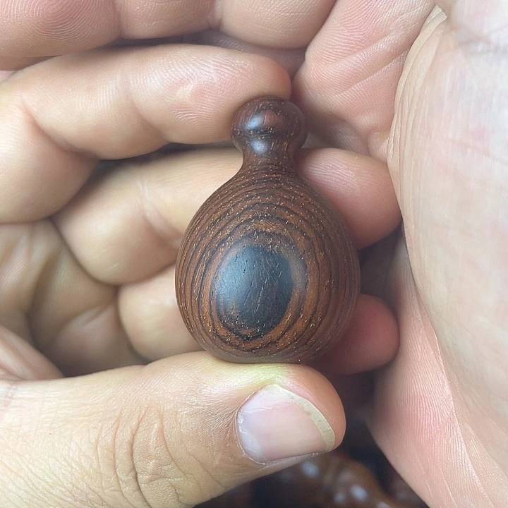 微凹黄檀（南美大红酸枝）只****猫