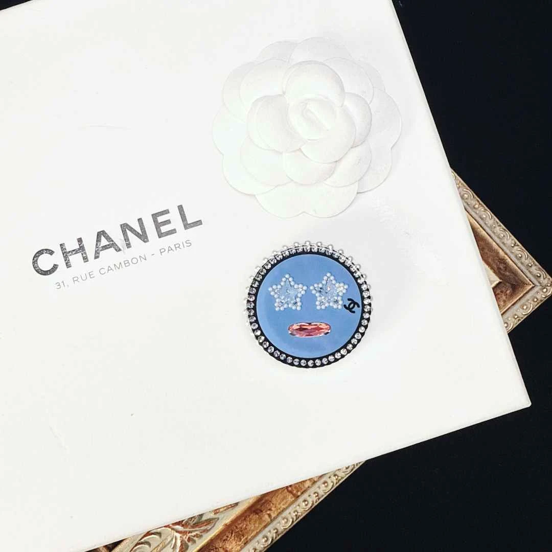 95新 Chanel/香奈儿 柚礼中古/香奈儿笑脸亚克力胸针lz506317
