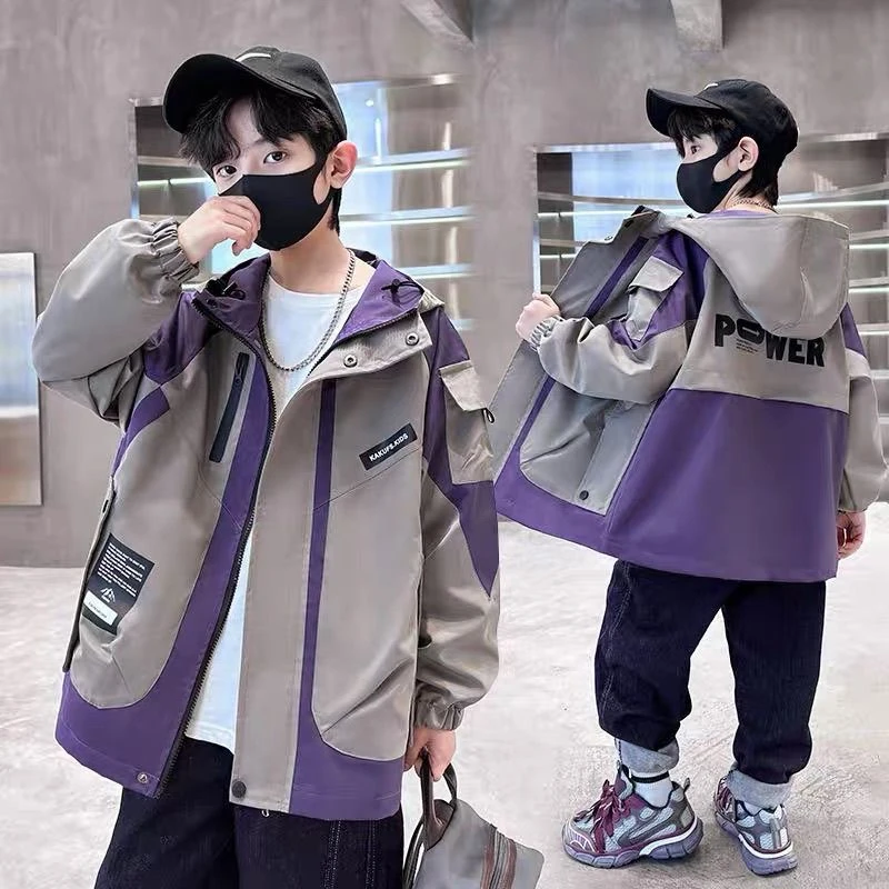 男童春秋户外运动冲锋衣上衣外套2025新款儿童男孩春装风衣时髦潮