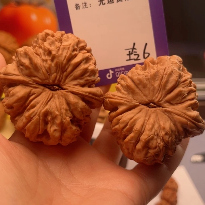 文玩核桃把件?*哥文玩核桃把件6