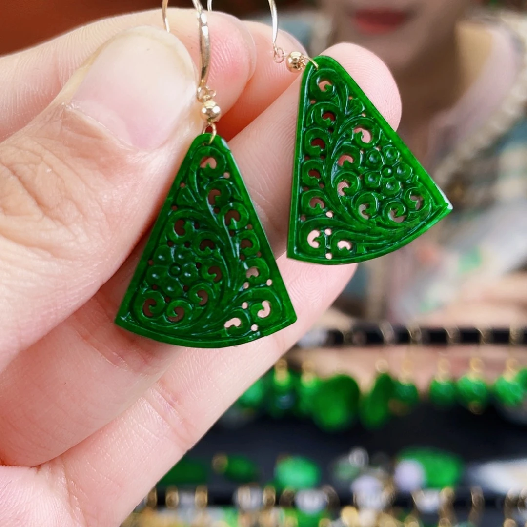 翡翠18K金镶嵌耳饰