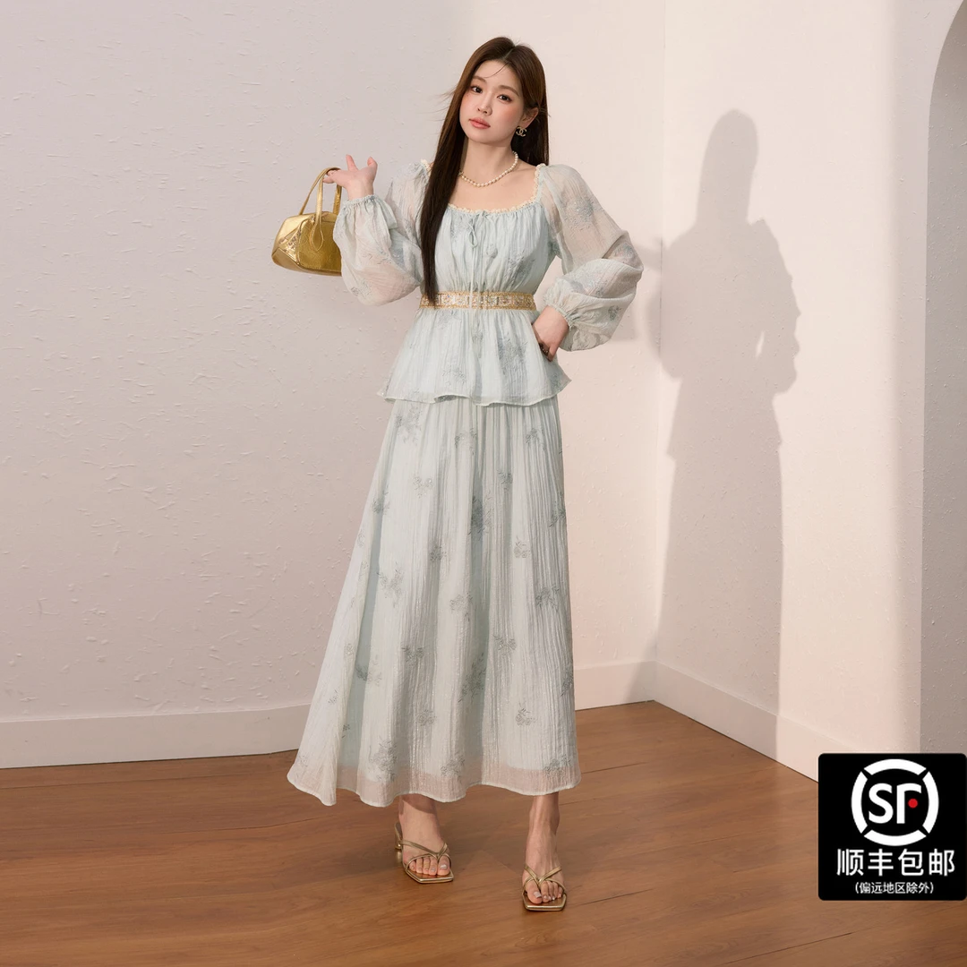 蓝语大码女装【巴厘雨季】优雅收腰显瘦上衣绣花半身裙春套装04281