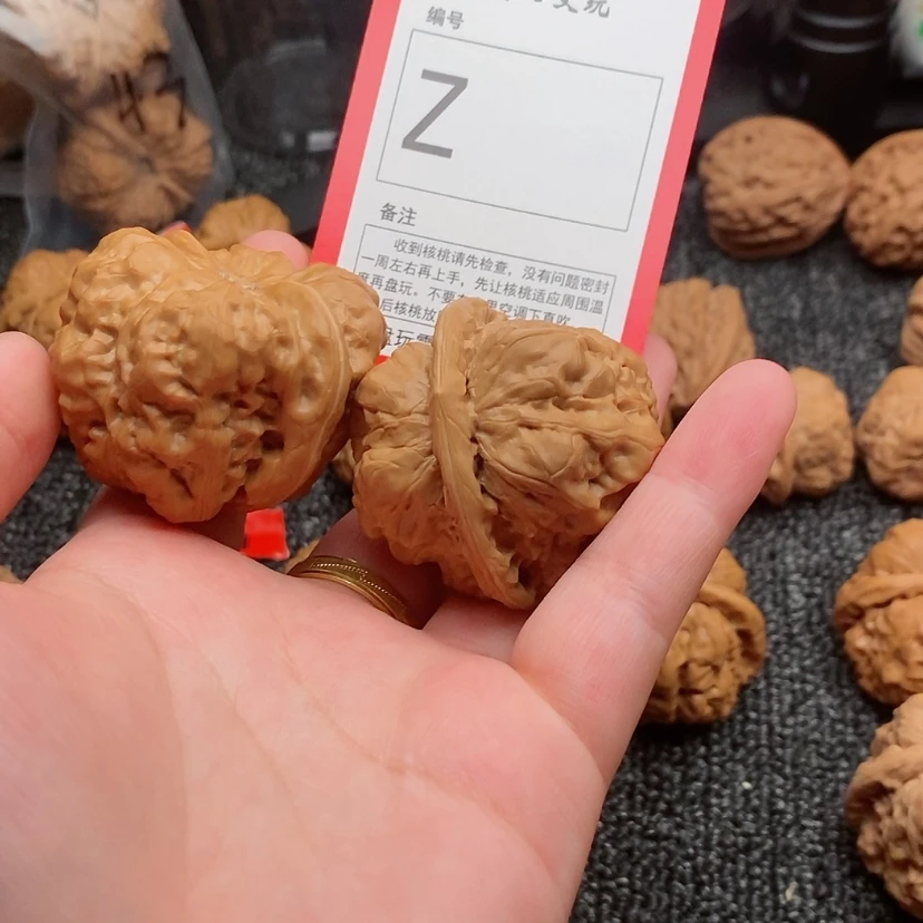 【闪购商品】吊坠桃核张****?蛤蟆头