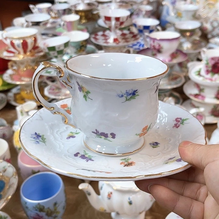 凡间陶瓷有限公司