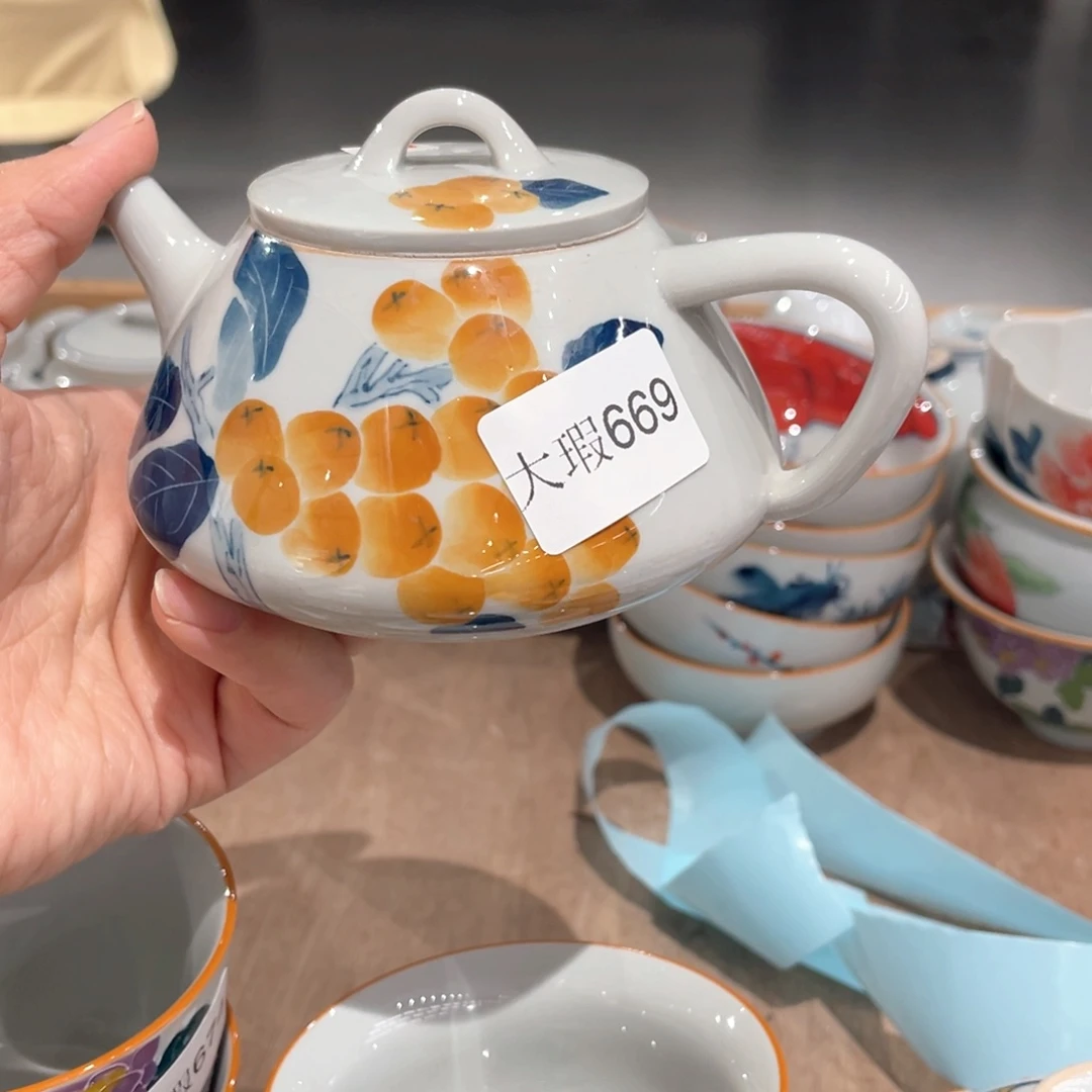 釉下手绘茶具微瑕