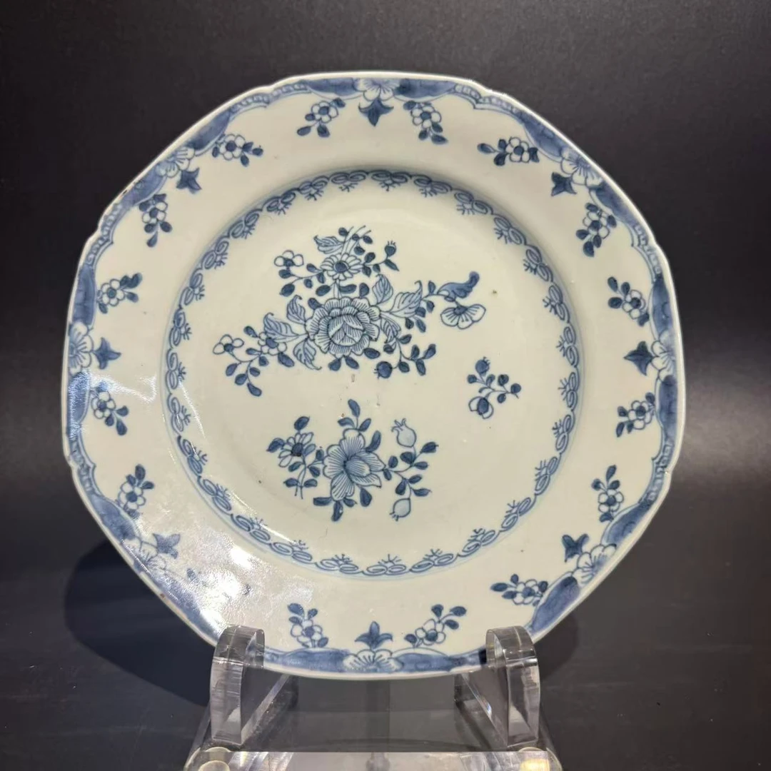 C-A09010696清中期青花花卉纹赏盘直径22.7