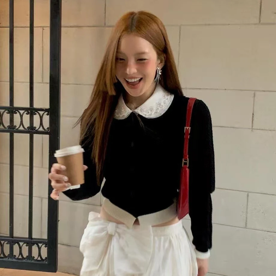 时尚ins网红百搭短款拼接蕾丝娃娃领韩版设计感修身针织衫毛衣秋