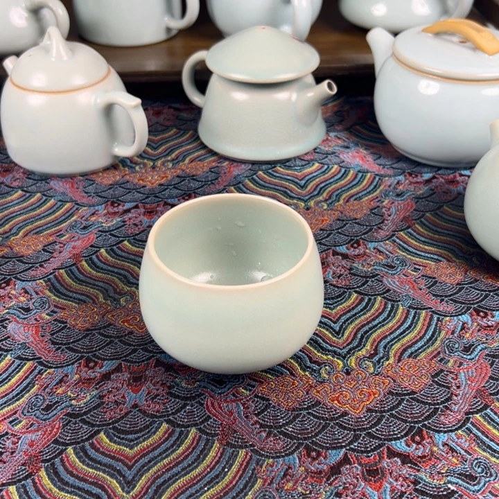 摆件仿古釉釉水龙蛋杯