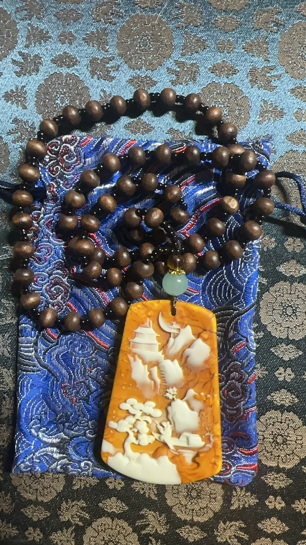 【闪购链接】琥珀山水牌吊坠