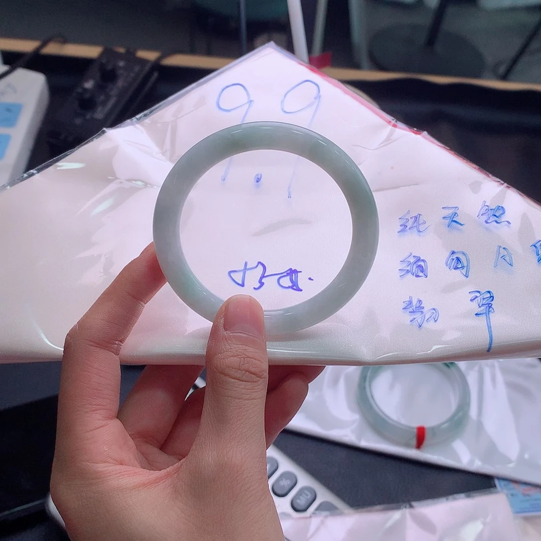 未镶嵌手镯翡翠?****?翡翠