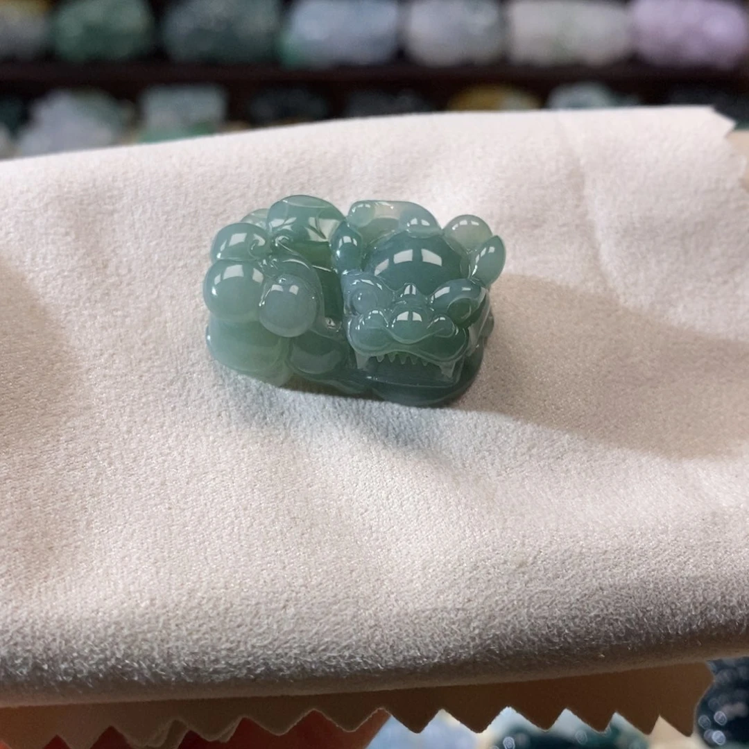 翡翠未镶嵌颈饰天然翡翠吊坠貔貅