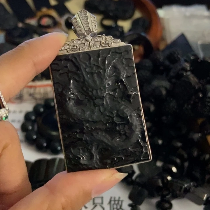 翡翠银S925镶嵌颈饰龙