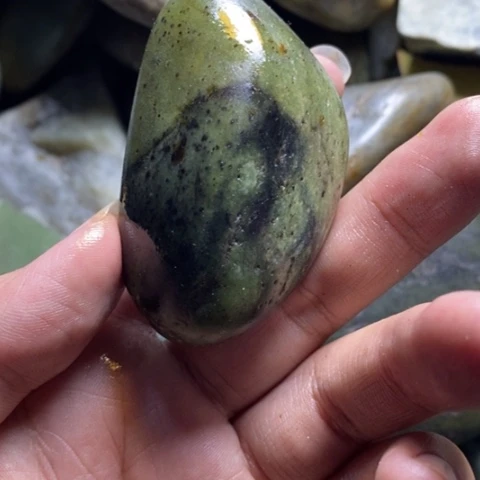 未镶嵌和田玉（糖玉）挂件