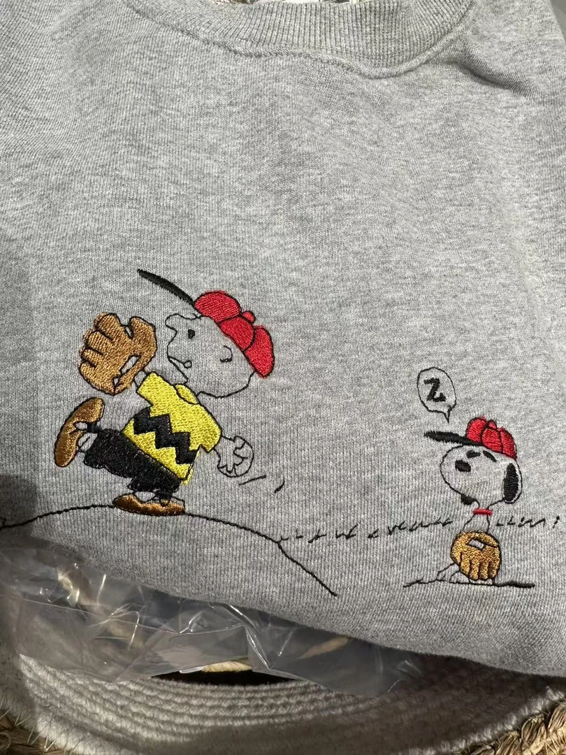 韩国正品不支持退换/be/刺绣小人和狗卫衣/1227