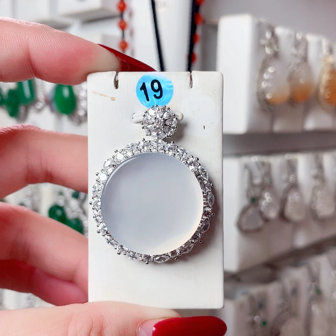 玛瑙/玉髓未镶嵌颈饰