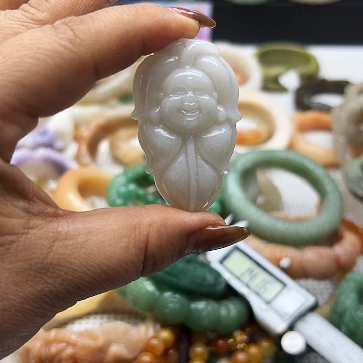 未镶嵌手镯石英岩玉