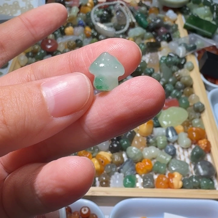 和田玉未镶嵌珠宝半成品玄*棠