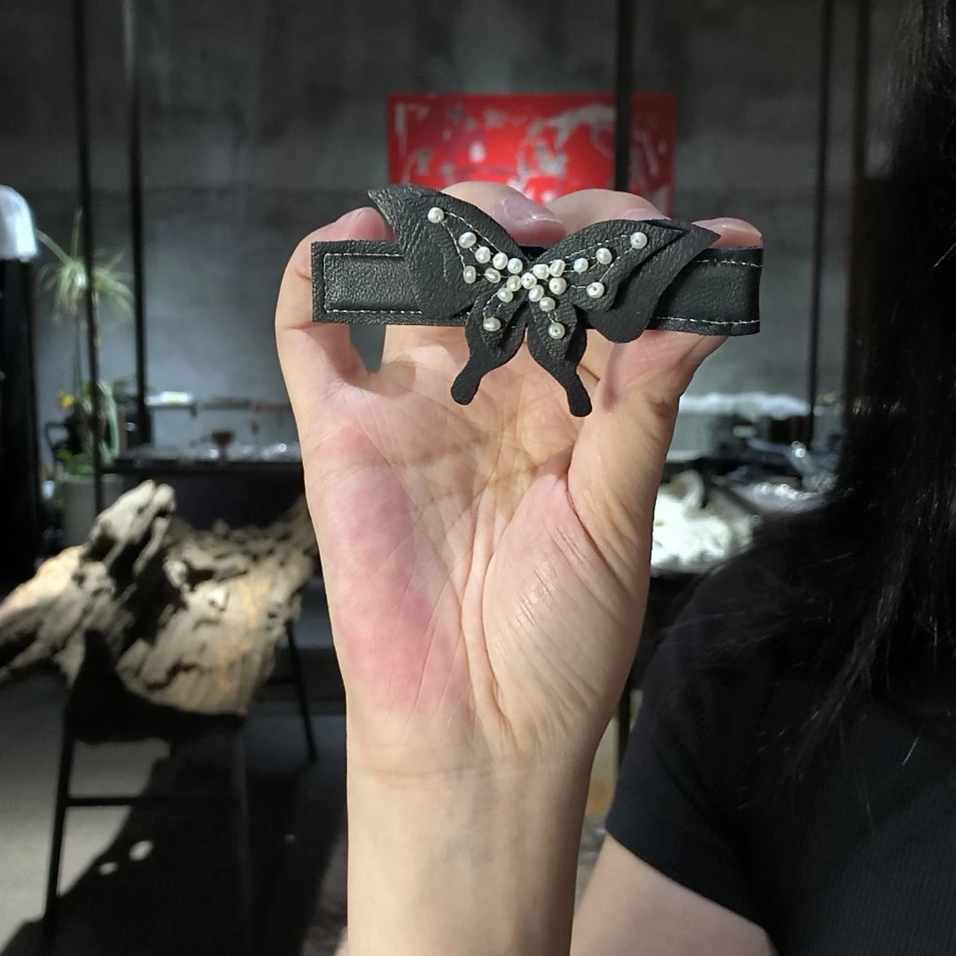 蝴蝶皮质发夹清仓就一个