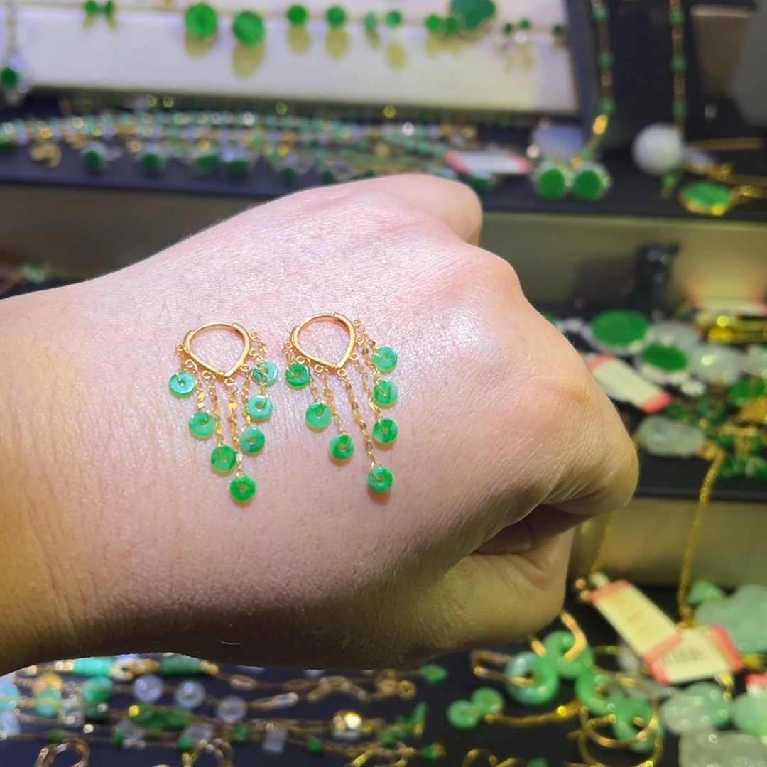 颈饰18K金镶嵌翡翠耳包