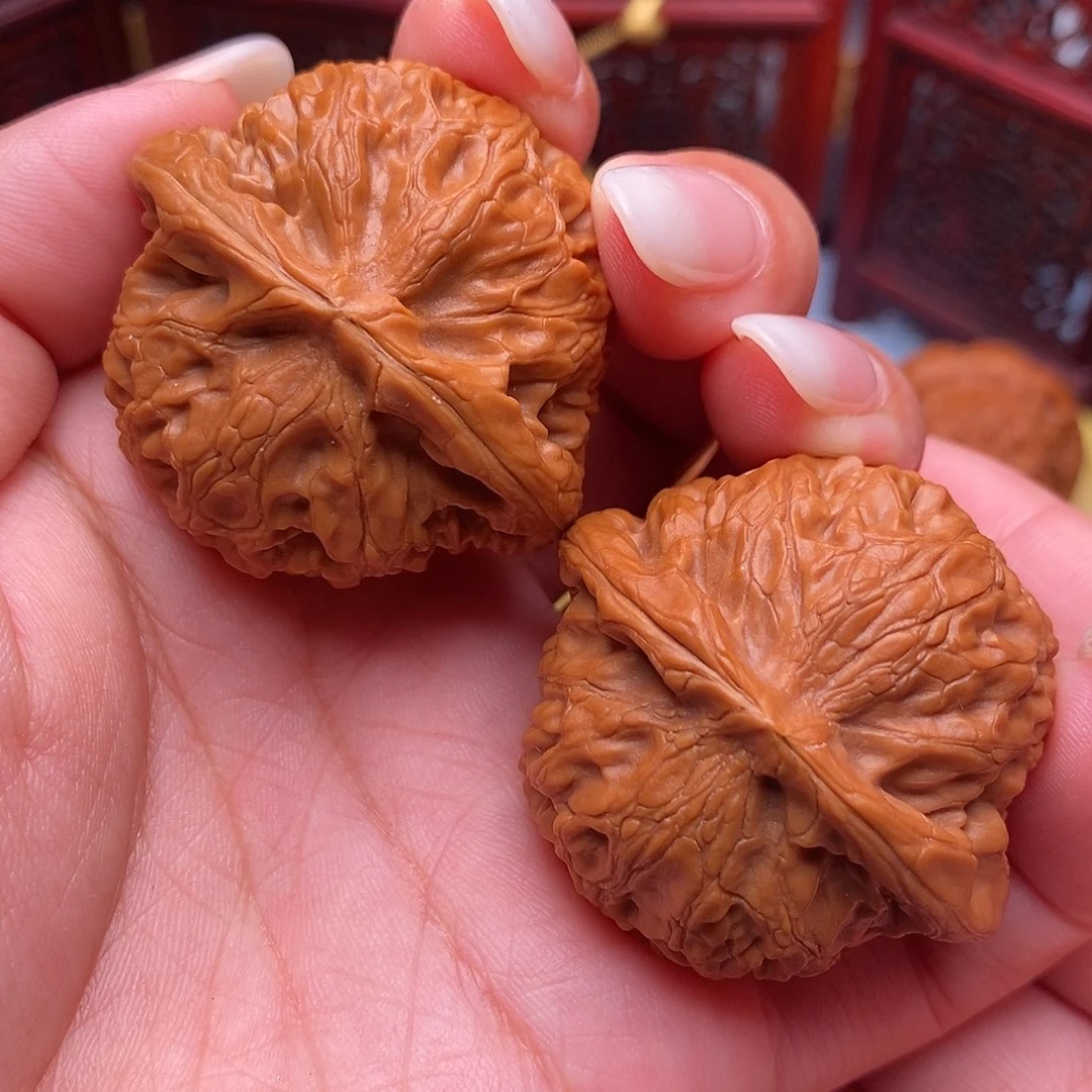 文玩核桃把件红皮宫灯42全品