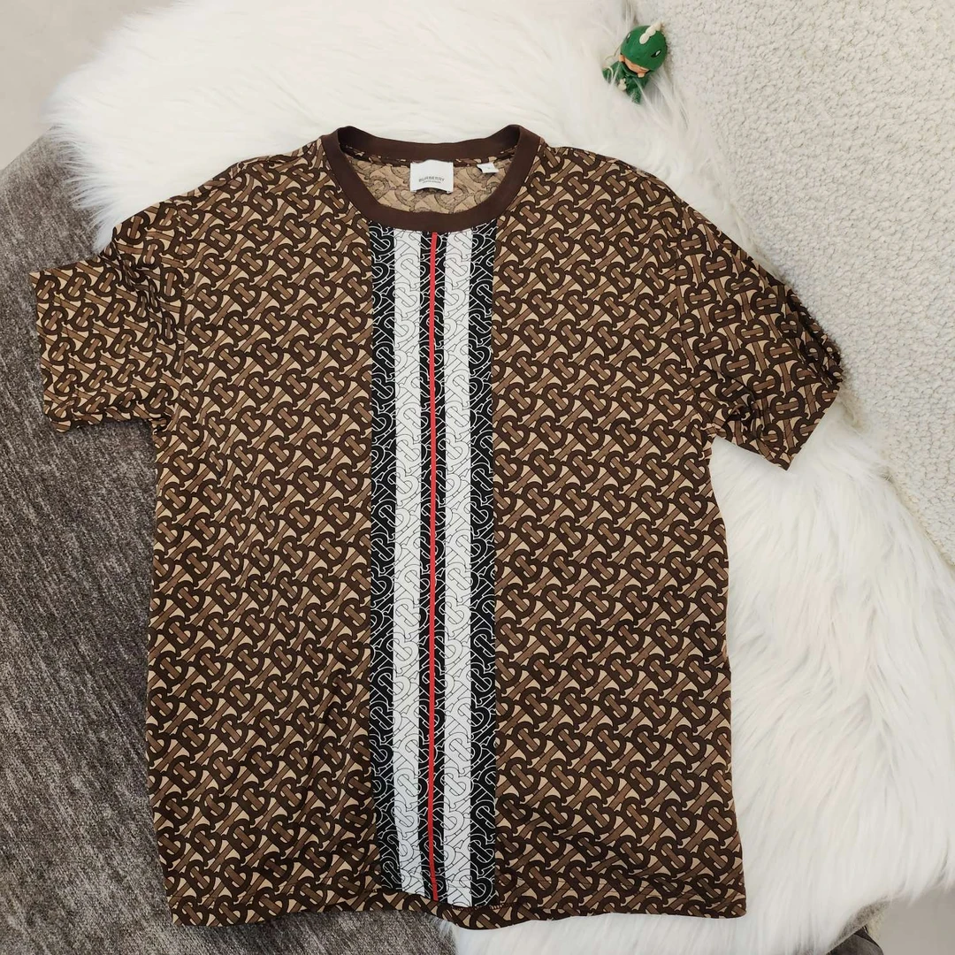 99新 BURBERRY/博柏利 Y3288 老钱风条纹圆领短袖  S码