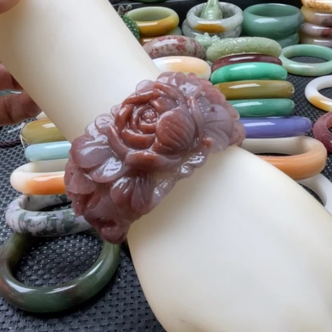 石英岩玉未镶嵌手镯