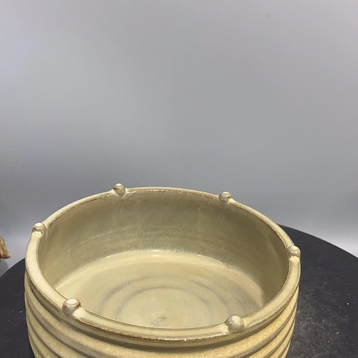 汝窑鼓钉洗造型独特