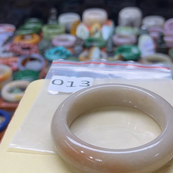 石英质玉手镯未镶嵌丫*13