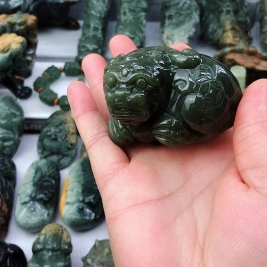 未镶嵌和田玉把件