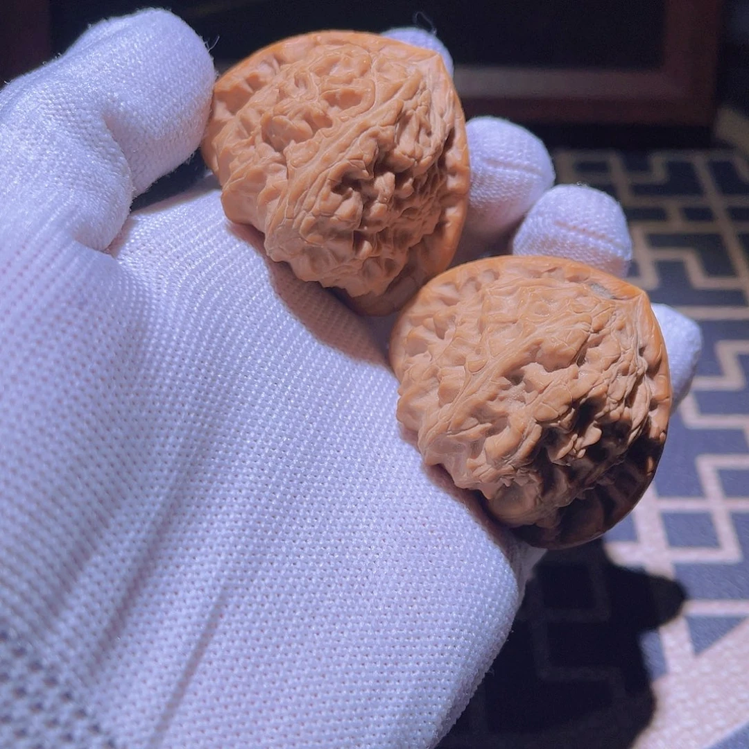 吊坠文玩核桃9*三角白
