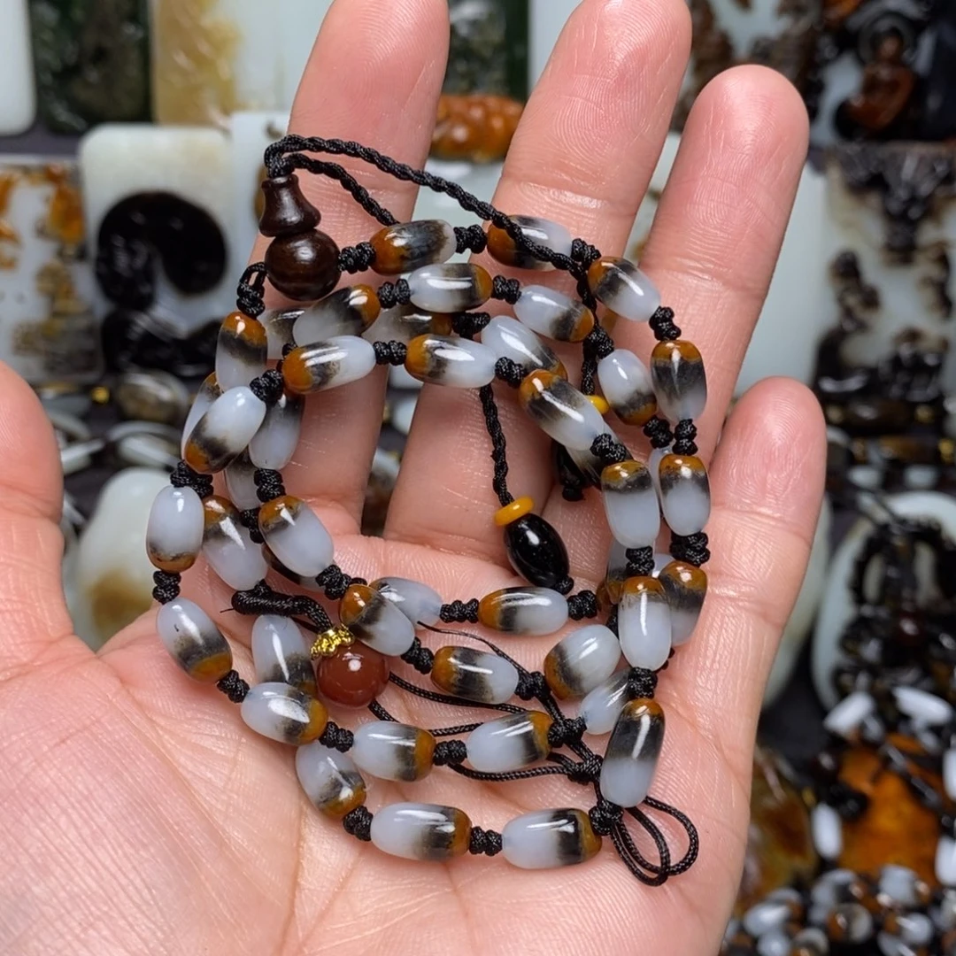 和田玉颈饰未镶嵌承*阁