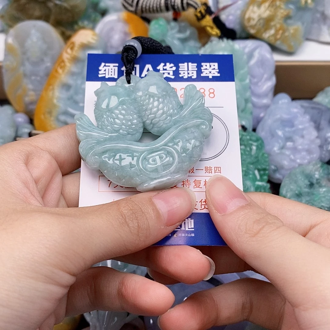 吊坠(不含链)未镶嵌翡翠