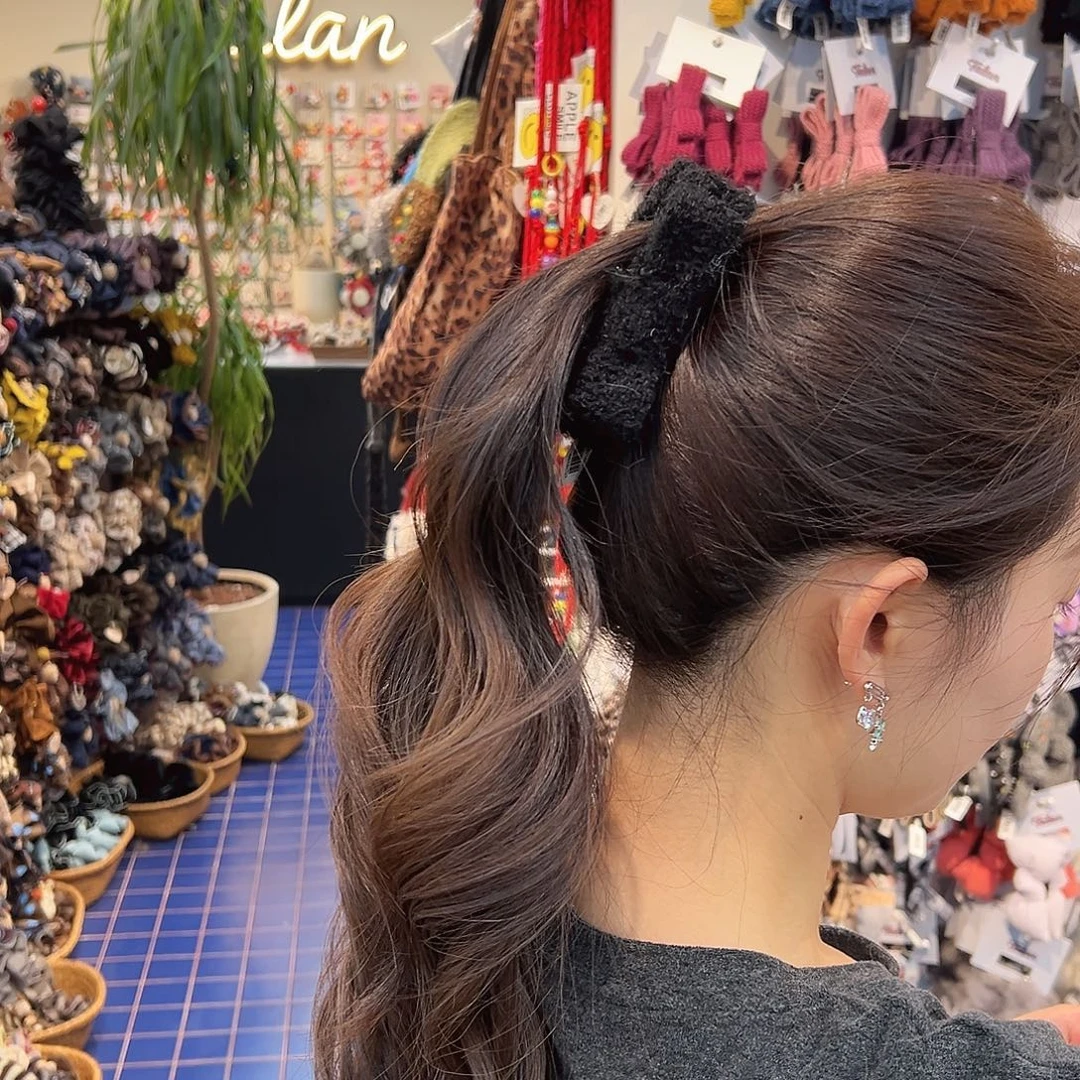 布艺铁合金黑色毛毛小号