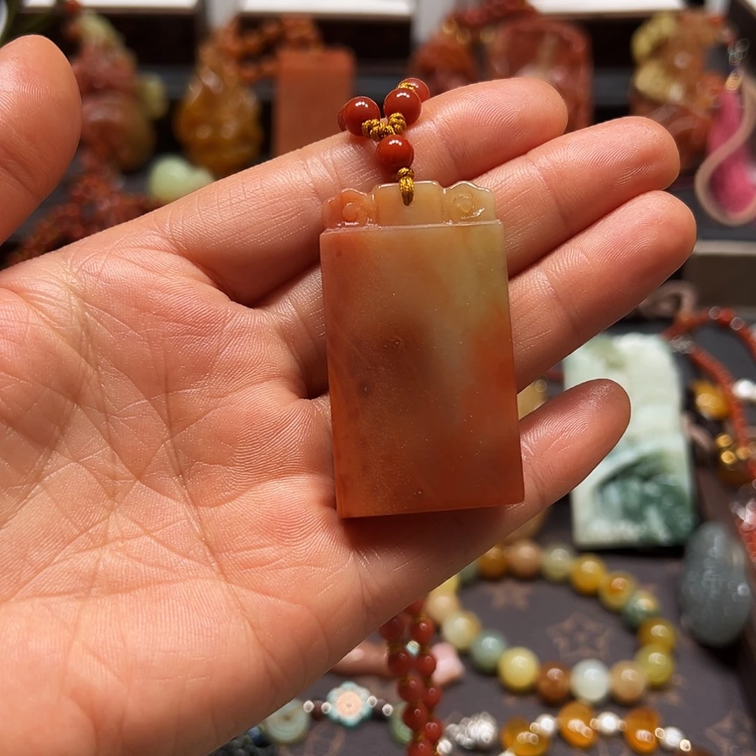 岫玉未镶嵌吊坠，吊坠，