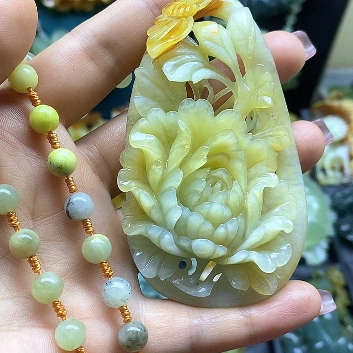 蛇纹石玉未镶嵌挂件