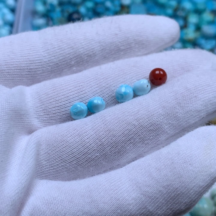 南红玛瑙未镶嵌珠宝奇石