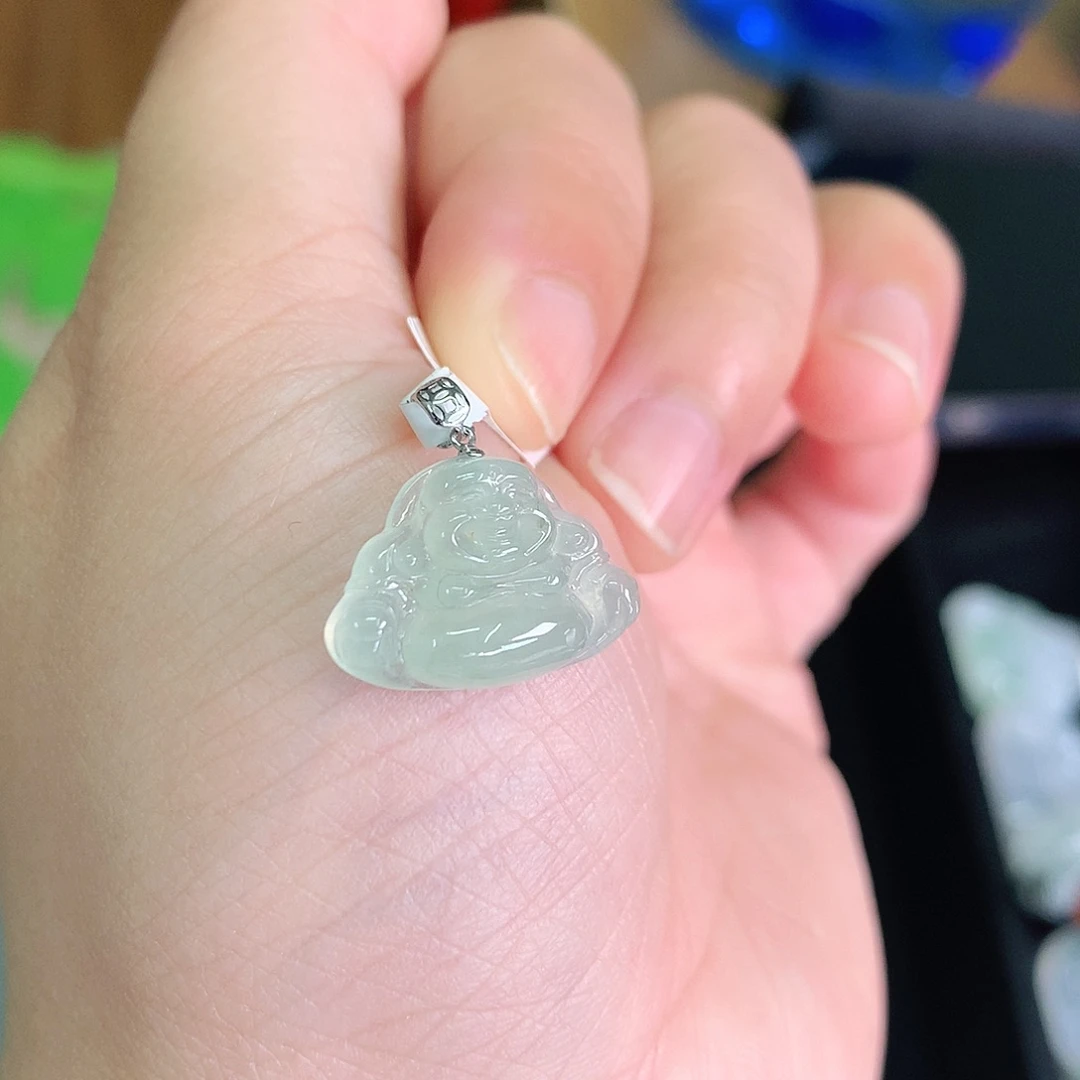 翡翠颈饰18K金镶嵌冰绿小佛13.5*18.8*5