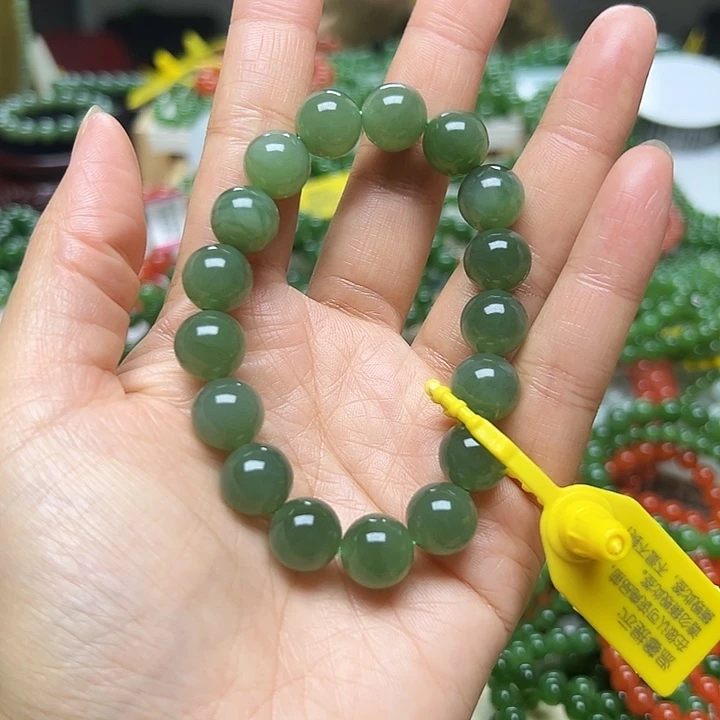 和田玉（碧玉）未镶嵌手链