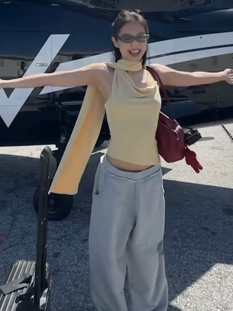 【穿衣自由】# Jennie同款小众设计斜肩飘带挂脖吊带