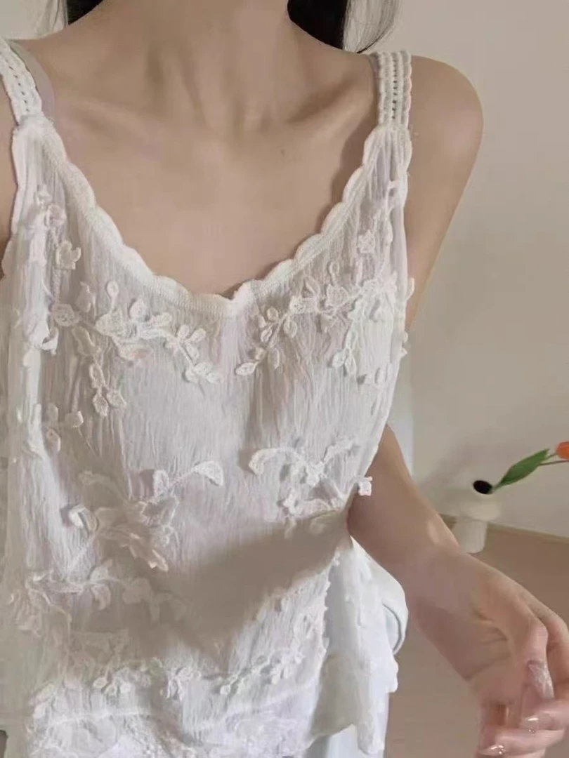 可衣-【仙儿花朵】森系减龄立体花朵花边吊带背心棉