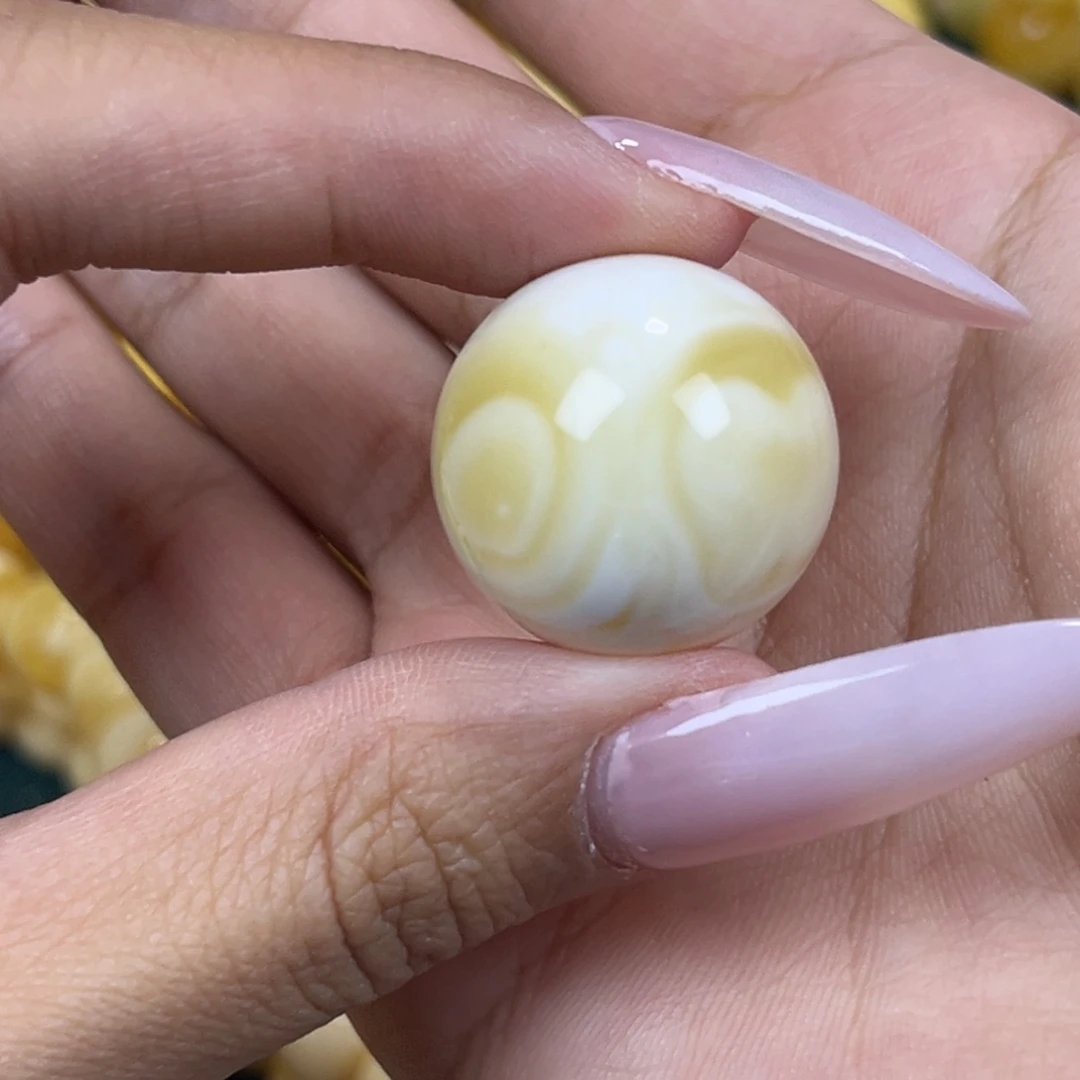 未镶嵌琥珀手链……